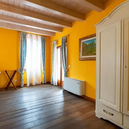 Bed and Breakfast Gemma Γκάρντα